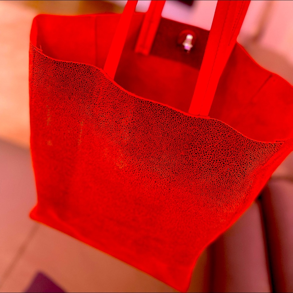 Sorial genuine red leather bag, stingray pattern